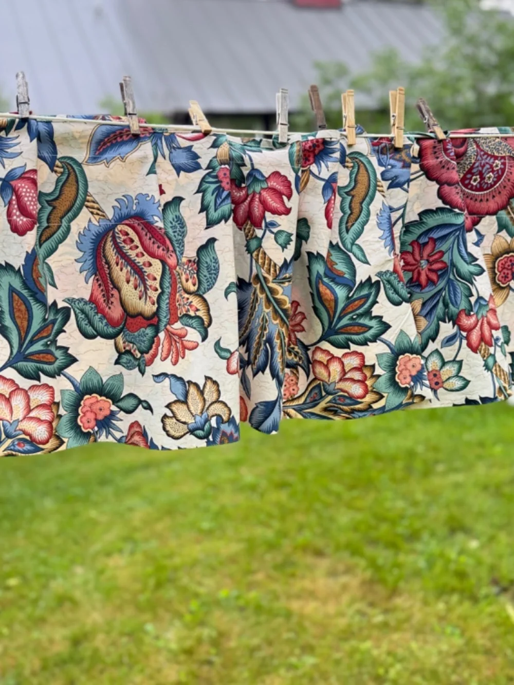 Vintage Waverly Valance Traditional Floral Red White and Blue Reversible Cotton